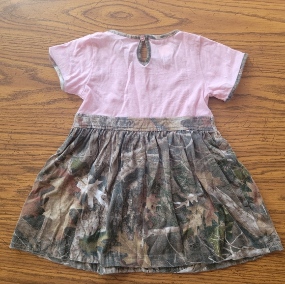 Girl's 2T dress - Picture 2 of 2
